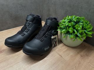 Fizik Terra Arctica X5 GTX - tretry do opravdové zimy ❄️☃️ My, co jezdíme celý rok, víme, že teplo od pedálů je základ...